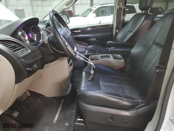 2014 Chrysler Town & Country Touring with VIN 2C4RC1BG5ER293177, listed as a Copart auction lot 44735055 with 115,211 mi miles and Salvage Title. Bid and sale history available at carsss.com. Image 7.