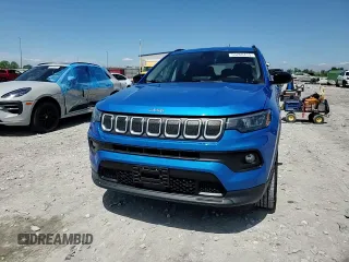 2022 Jeep Compass Latitude z VIN 3C4NJDBB7NT127413, wystawiony jako Copart lot #55268415 z przebiegiem 34 966 mil mil oraz Szkoda całkowita • Salvage title. Historia ofert i sprzedaży dostępna na DreamBid. Obrazek 14.