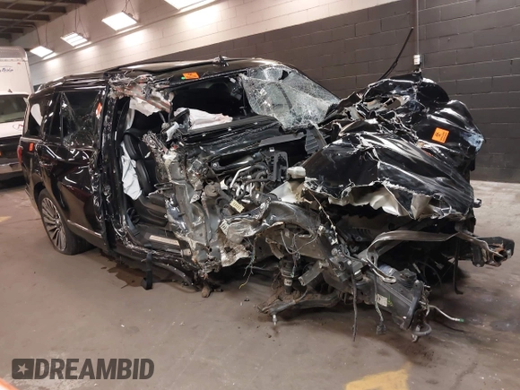 2019 Lincoln Navigator Reserve with VIN 5LMJJ2LT2KEL00267, listed as a IAAI auction lot 42079217 with 77,965 mi miles and . Bid and sale history available at DreamBid. Image 1.