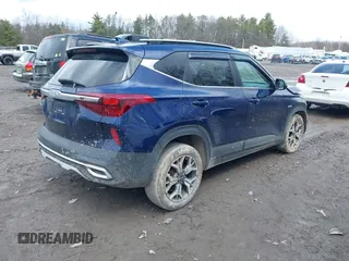 2022 Kia Seltos EX z VIN KNDERCAA4N7281481, wystawiony jako IAAI lot #41973049 z przebiegiem 27 390 mil mil oraz . Historia ofert i sprzedaży dostępna na DreamBid. Obrazek 4.