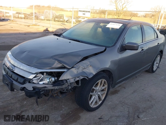2010 Ford Fusion SEL with VIN 3FAHP0JA5AR260939, listed as a IAAI auction lot 41417420 with 178,295 mi miles. Bid and sale history available at carsss.com. Image 17.