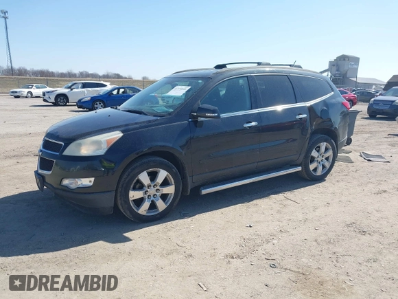2011 Chevrolet Traverse 1LT z VIN 1GNKRGEDXBJ413826, wystawiony jako IAAI lot #41774666 z przebiegiem 190 483 mil mil oraz . Historia ofert i sprzedaży dostępna na DreamBid. Obrazek 17.