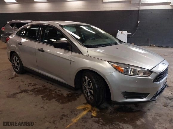 2016 Ford Focus S with VIN 1FADP3E22GL390039, listed as a IAAI auction lot 41958137 with 83,411 mi miles. Bid and sale history available at carsss.com. Image 1.