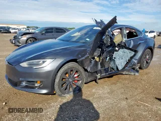 2019 Tesla Model S 100D z VIN 5YJSA1E47KF341410, wystawiony jako Copart lot #58707445 z przebiegiem Nie podano mil oraz Szkoda całkowita • Salvage title. Historia ofert i sprzedaży dostępna na DreamBid. Obrazek 1.