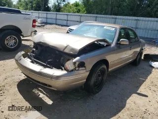 2003 Ford Crown Victoria LX z VIN 2FAFP74W33X141881, wystawiony jako Copart lot #54204695 z przebiegiem 98 466 mil mil oraz Szkoda całkowita • Salvage title. Historia ofert i sprzedaży dostępna na DreamBid. Obrazek 1.