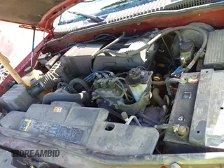 2002 Ford Explorer XLT z VIN 1FMZU73E12UB08940, wystawiony jako IAAI lot #42372848 z przebiegiem Nie podano mil oraz . Historia ofert i sprzedaży dostępna na DreamBid. Obrazek 10.