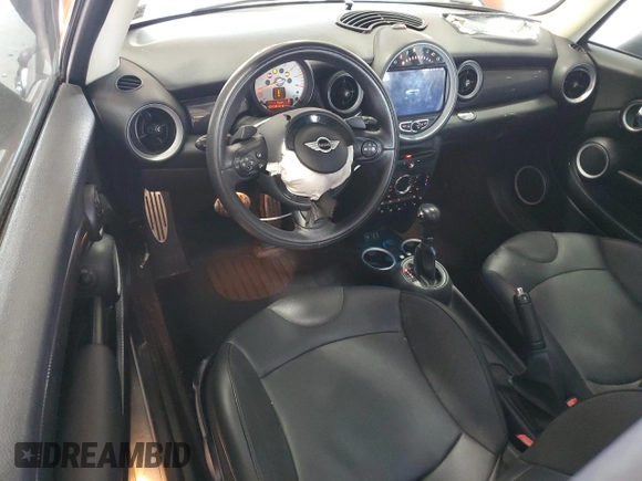 2013 MINI Hardtop S with VIN WMWSV3C52DT396176, listed as a Copart auction lot 59207165 with 104,194 mi miles and Salvage title. Bid and sale history available at DreamBid. Image 8.