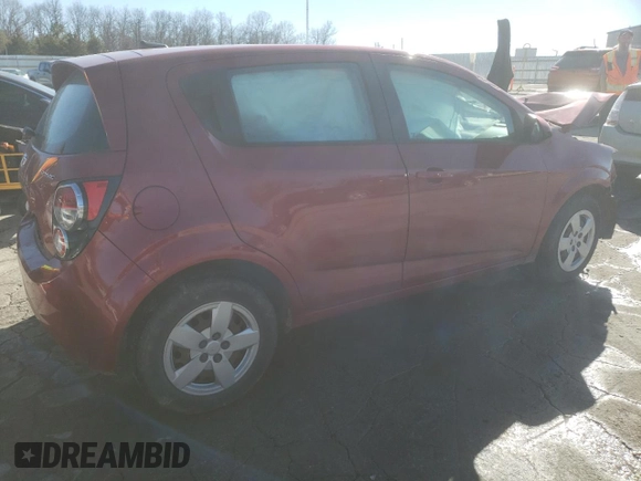 2013 Chevrolet Sonic LS z VIN 1G1JA6SH3D4121037, wystawiony jako Copart lot #45975555 z przebiegiem 66 735 mil mil oraz Szkoda całkowita • Salvage title. Historia ofert i sprzedaży dostępna na DreamBid. Obrazek 3.