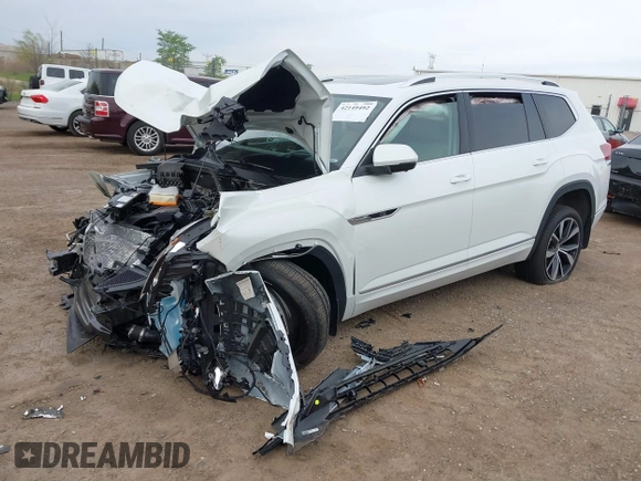 2025 Volkswagen Atlas SE with VIN 1V2FR2CA0SC525107, listed as a IAAI auction lot 42149492 with 2,443 mi miles and . Bid and sale history available at DreamBid. Image 17.