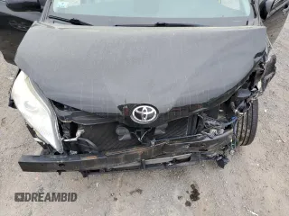 2011 Toyota Sienna XLE z VIN 5TDDK3DC6BS003695, wystawiony jako Copart lot #56868305 z przebiegiem 171 865 mil mil oraz Czysty tytuł • Clean title. Historia ofert i sprzedaży dostępna na DreamBid. Obrazek 12.