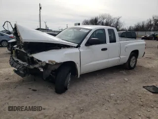 2006 Dodge Dakota SLT with VIN 1D7HE42K86S607616, listed as a Copart auction lot 45513205 with 181,107 mi miles and Salvage Title. Bid and sale history available at carsss.com. Image 1.