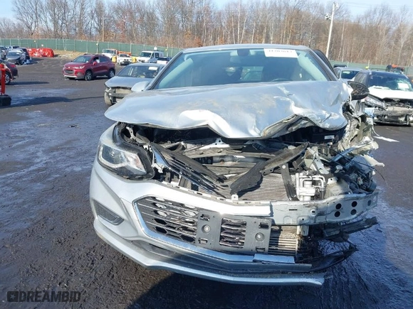 2018 Chevrolet Cruze Premier with VIN 3G1BF6SM4JS620363, listed as a IAAI auction lot 41203617 with 34,722 mi miles. Bid and sale history available at carsss.com. Image 6.