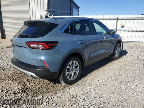 2023 Ford Escape Active with VIN 1FMCU0GZ5PUA75975, listed as a Copart auction lot 81597234 with 34,600 mi miles and Clean Title. Bid and sale history available at DreamBid. Image 3.