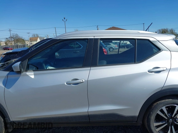2020 Nissan Kicks SV with VIN 3N1CP5CV7LL545281, listed as a IAAI auction lot 42136872 with 11,458 mi miles. Bid and sale history available at carsss.com. Image 14.
