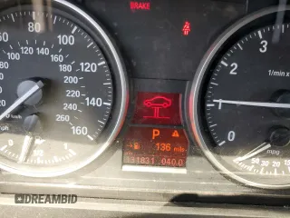 2015 BMW X1 xDrive28i z VIN WBAVL1C59FVY32553, wystawiony jako Copart lot #56513435 z przebiegiem 131 831 mil mil oraz Szkoda całkowita • Salvage title. Historia ofert i sprzedaży dostępna na DreamBid. Obrazek 9.