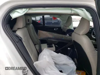 2020 Volvo XC40 Momentum with VIN YV4162UK3L2289293, listed as a Copart auction lot 58990463 with 40,269 mi miles and . Bid and sale history available at DreamBid. Image 12.