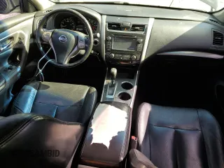 2015 Nissan Altima SL z VIN 1N4AL3AP6FC135649, wystawiony jako Copart lot #56123145 z przebiegiem 297 594 mil mil oraz Szkoda całkowita • Salvage title. Historia ofert i sprzedaży dostępna na DreamBid. Obrazek 8.