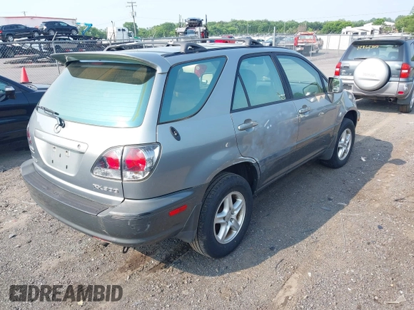 2001 Lexus RX 300 z VIN JTJGF10U010111054, wystawiony jako IAAI lot #42467685 z przebiegiem 269 131 mil mil oraz . Historia ofert i sprzedaży dostępna na DreamBid. Obrazek 4.