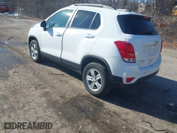 2022 Chevrolet Trax LT with VIN KL7CJPSM8NB517820, listed as a IAAI auction lot 41595783 with 49,101 mi miles. Bid and sale history available at carsss.com. Image 3.
