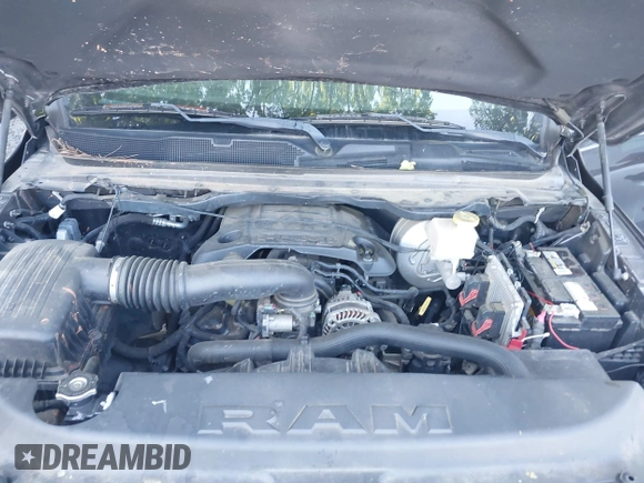 2019 Ram 1500 Big Horn z VIN 1C6RREFT0KN616290, wystawiony jako IAAI lot #42313195 z przebiegiem 143 900 mil mil oraz . Historia ofert i sprzedaży dostępna na DreamBid. Obrazek 10.
