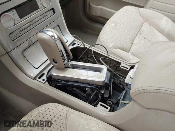 2007 Lincoln MKX with VIN 2LMDU88C27BJ13038, listed as a IAAI auction lot 42342316 with Not provided miles and . Bid and sale history available at DreamBid. Image 6.
