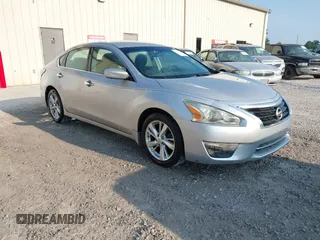 2013 Nissan Altima SV with VIN 1N4AL3AP7DC141814, listed as a IAAI auction lot 42683541 with 317,315 mi miles and . Bid and sale history available at DreamBid. Image 1.