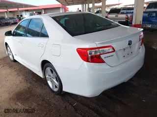 2014 Toyota Camry Hybrid LE with VIN 4T1BD1FK6EU132834, listed as a IAAI auction lot 41927444 with 93,739 mi miles. Bid and sale history available at carsss.com. Image 3.