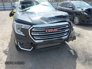 2023 GMC Terrain SLT z VIN 3GKALPEG6PL189023, wystawiony jako IAAI lot #41829881 z przebiegiem 53 797 mil mil oraz . Historia ofert i sprzedaży dostępna na DreamBid. Obrazek 12.