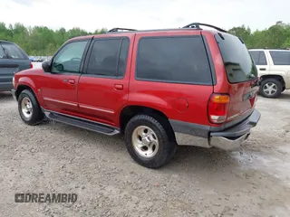 2000 Ford Explorer XLT z VIN 1FMZU83P7YUB75946, wystawiony jako IAAI lot #42082045 z przebiegiem 192 667 mil mil oraz . Historia ofert i sprzedaży dostępna na DreamBid. Obrazek 3.