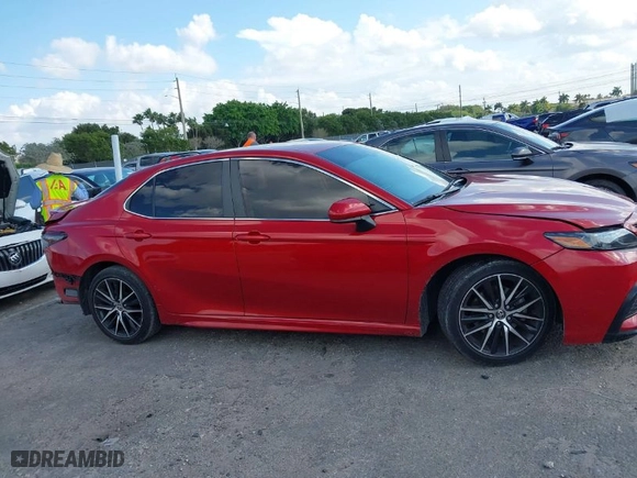 2021 Toyota Camry SE Nightshade with VIN 4T1G11AK6MU462607, listed as a IAAI auction lot 41731434 with 45,156 mi miles. Bid and sale history available at carsss.com. Image 13.