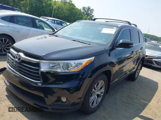 2015 Toyota Highlander XLE z VIN 5TDJKRFH2FS224327, wystawiony jako IAAI lot #42395386 z przebiegiem 118 760 mil mil oraz . Historia ofert i sprzedaży dostępna na DreamBid. Obrazek 17.