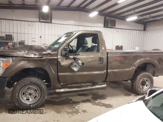 2016 Ford F-250 XLT with VIN 1FTBF2B60GEA32562, listed as a IAAI auction lot 42049024 with 43,020 mi miles and . Bid and sale history available at DreamBid. Image 6.