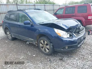 2010 Subaru Outback Premium All-Weather Anniversary z VIN 4S4BRCCC8A3331068, wystawiony jako IAAI lot #42128644 z przebiegiem 235 842 mil mil oraz . Historia ofert i sprzedaży dostępna na DreamBid. Obrazek 1.