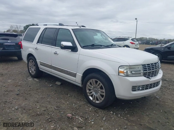 2012 Lincoln Navigator with VIN 5LMJJ2H58CEL00639, listed as a IAAI auction lot 41865368 with 145,185 mi miles. Bid and sale history available at carsss.com. Image 1.