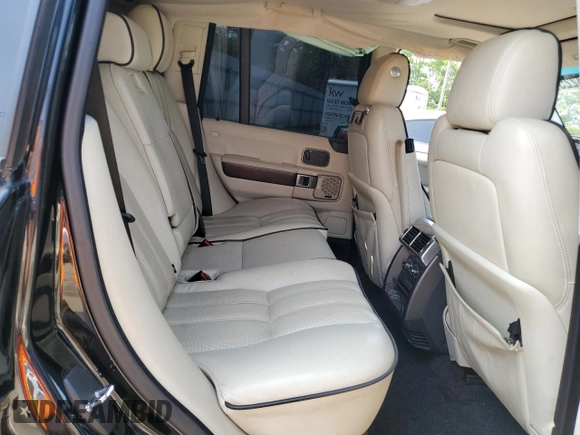 2011 Land Rover Range Rover SC z VIN SALMF1E43BA334367, wystawiony jako Copart lot #59348225 z przebiegiem 144 082 mil mil oraz Szkoda całkowita • Salvage title. Historia ofert i sprzedaży dostępna na DreamBid. Obrazek 11.