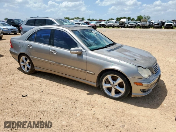 2005 Mercedes-Benz C 230 Kompressor z VIN WDBRF40J65A755885, wystawiony jako Copart lot #62019525 z przebiegiem 112 438 mil mil oraz Szkoda całkowita • Salvage title. Historia ofert i sprzedaży dostępna na DreamBid. Obrazek 4.
