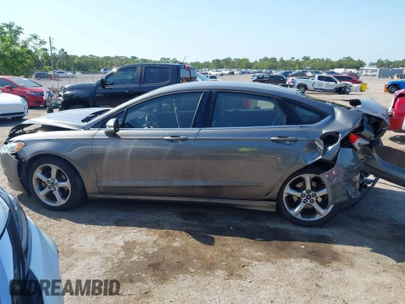 2013 Ford Fusion SE with VIN 3FA6P0H74DR338049, listed as a IAAI auction lot 42090944 with 139,645 mi miles. Bid and sale history available at carsss.com. Image 14.