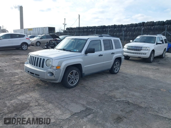 2009 Jeep Patriot Sport with VIN 1J4FT28B69D126513, listed as a IAAI auction lot 41622860 with 181,636 mi miles. Bid and sale history available at carsss.com. Image 17.
