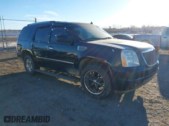 2013 GMC Yukon Denali with VIN 1GKS2EEF7DR310276, listed as a IAAI auction lot 41432983 with 243,119 mi miles. Bid and sale history available at carsss.com. Image 1.