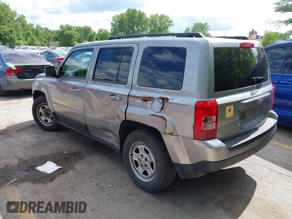 2014 Jeep Patriot Altitude z VIN 1C4NJPBA8ED789242, wystawiony jako IAAI lot #42349465 z przebiegiem 150 835 mil mil oraz . Historia ofert i sprzedaży dostępna na DreamBid. Obrazek 3.