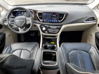 2022 Chrysler Pacifica Limited with VIN 2C4RC1GG7NR175799, listed as a Copart auction lot 63038045 with 32,317 mi miles and Clean title. Bid and sale history available at DreamBid. Image 8.