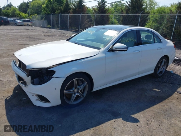2017 Mercedes-Benz E 300 Luxury с VIN WDDZF4KB3HA058028, выставлен на аукционе IAAI как лот 42604102 с пробегом 70 078 миль миль и . История ставок и продаж доступна на DreamBid. Изображение 20.