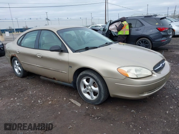 2001 Ford Taurus SES with VIN 1FAFP55S01A155758, listed as a IAAI auction lot 42152091 with 74,817 mi miles. Bid and sale history available at carsss.com. Image 1.