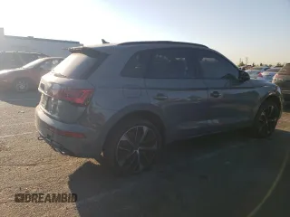 2021 Audi SQ5 Premium Plus with VIN WA1B4AFY0M2038350, listed as a Copart auction lot 70038294 with 31,724 mi miles and Salvage Title. Bid and sale history available at DreamBid. Image 3.