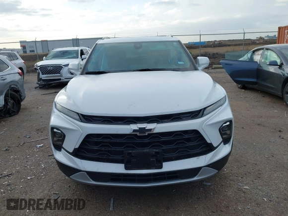 2024 Chevrolet Blazer LT with VIN 3GNKBDR47RS178033, listed as a IAAI auction lot 41106832 with 8,752 mi miles and . Bid and sale history available at DreamBid. Image 12.