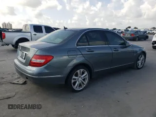 2012 Mercedes-Benz C 250 Sport z VIN WDDGF4HB5CA650408, wystawiony jako Copart lot #60000505 z przebiegiem 110 102 mil mil oraz Czysty tytuł • Clean title. Historia ofert i sprzedaży dostępna na DreamBid. Obrazek 3.