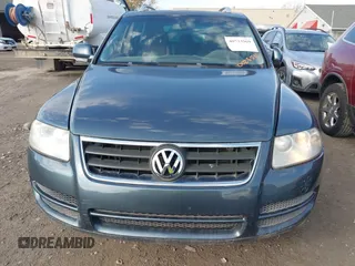 2007 Volkswagen Touareg V6 z VIN WVGZE77LX7D002354, wystawiony jako IAAI lot #40733969 z przebiegiem 106 526 mil mil oraz . Historia ofert i sprzedaży dostępna na DreamBid. Obrazek 6.