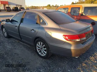 2006 Hyundai Azera SE with VIN KMHFC46F16A109232, listed as a IAAI auction lot 40932728 with 210,300 mi miles and . Bid and sale history available at DreamBid. Image 3.