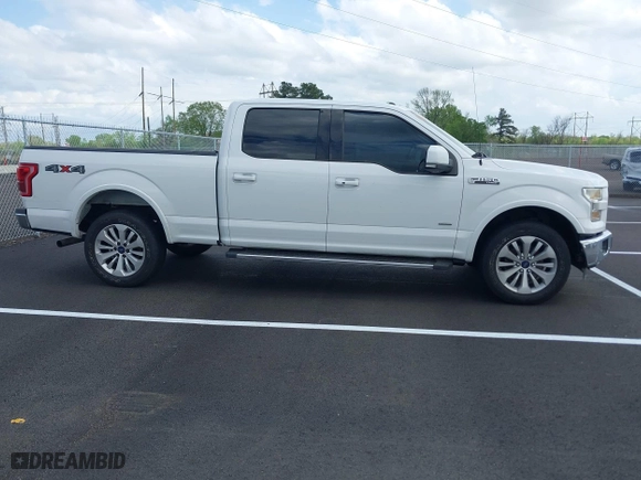 2015 Ford F-150 XLT w/HD Payload Pkg with VIN 1FTFW1EGXFFB88326, listed as a IAAI auction lot 41972016 with 204,767 mi miles. Bid and sale history available at carsss.com. Image 13.