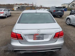 2014 Mercedes-Benz E 350 Luxury with VIN WDDHF8JB0EB075945, listed as a IAAI auction lot 41018546 with 66,678 mi miles and . Bid and sale history available at DreamBid. Image 17.
